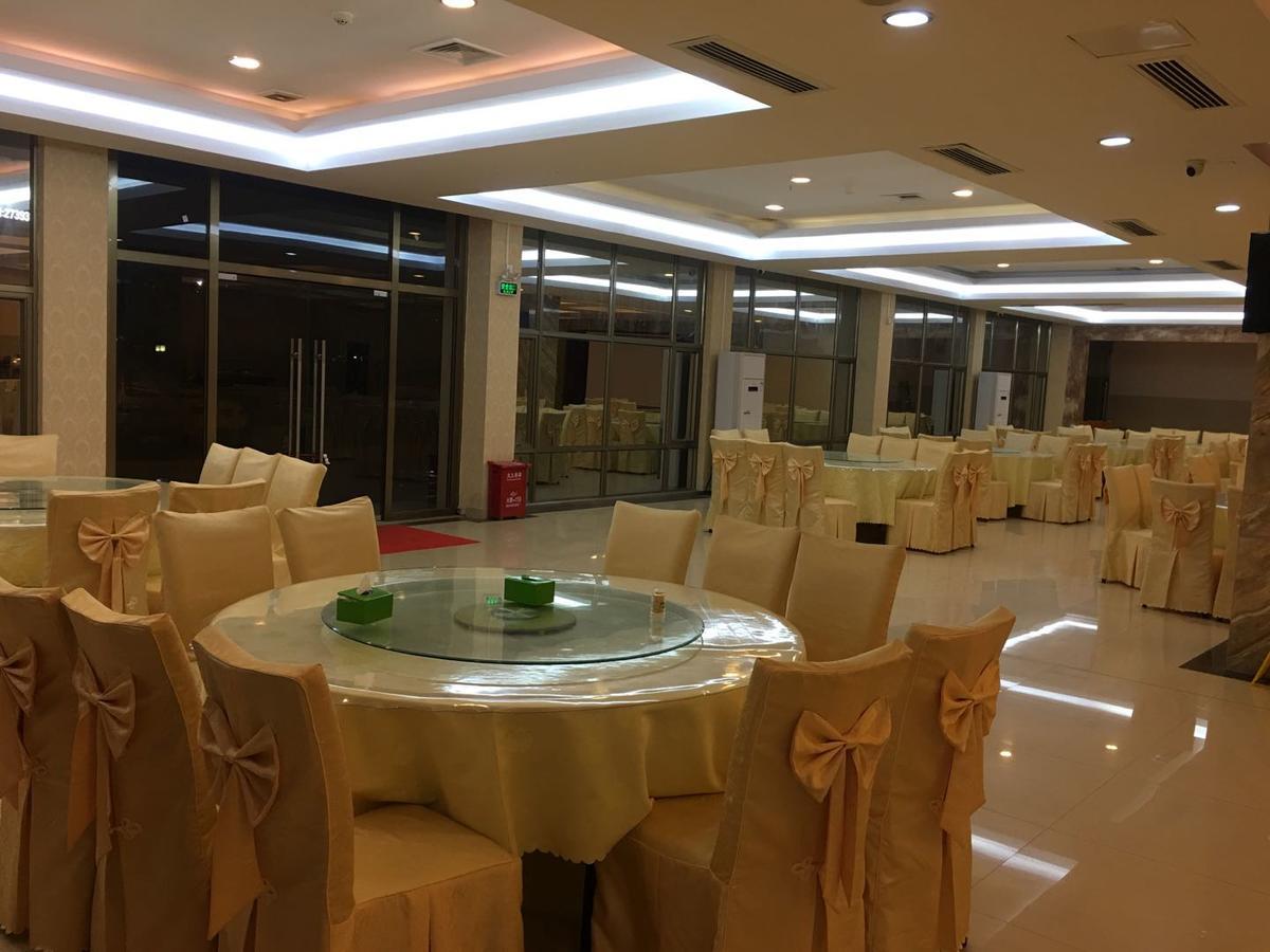 维也纳国际酒店深圳沙井和一店 外观 照片
